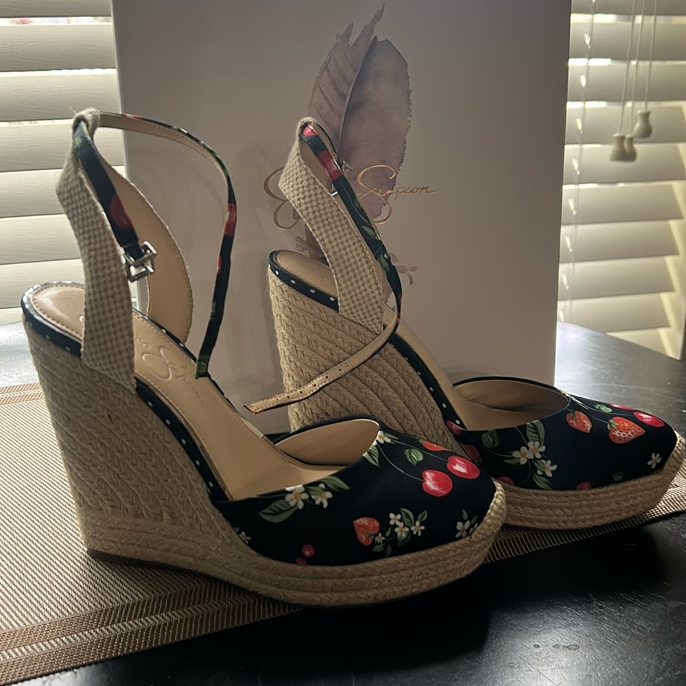 Brand new in box Jessica Simpson wedges